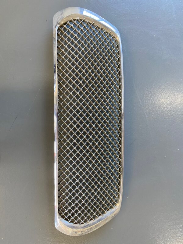Landcruiser 200 series Grill. Brand new. $50
