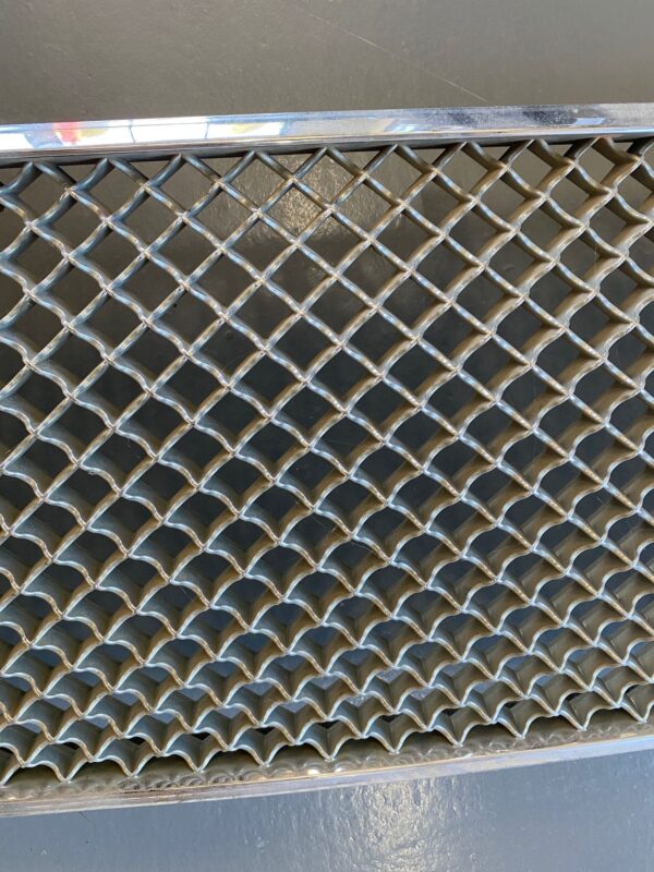 Landcruiser 200 series Grill. Brand new. $50 - Image 2