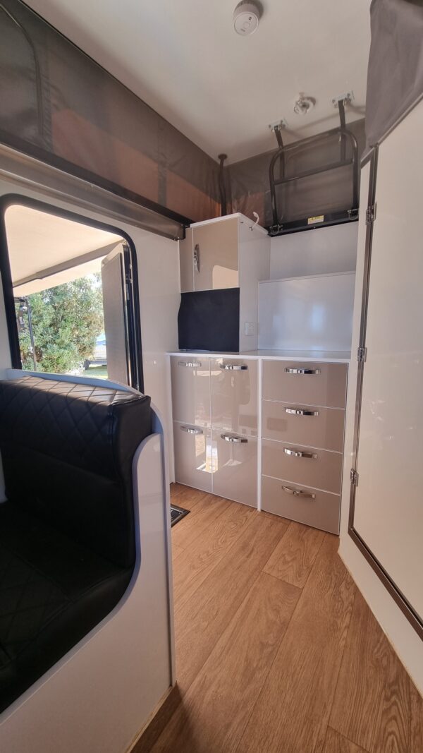 2021 AUS RV XL15 Caravan - Image 4