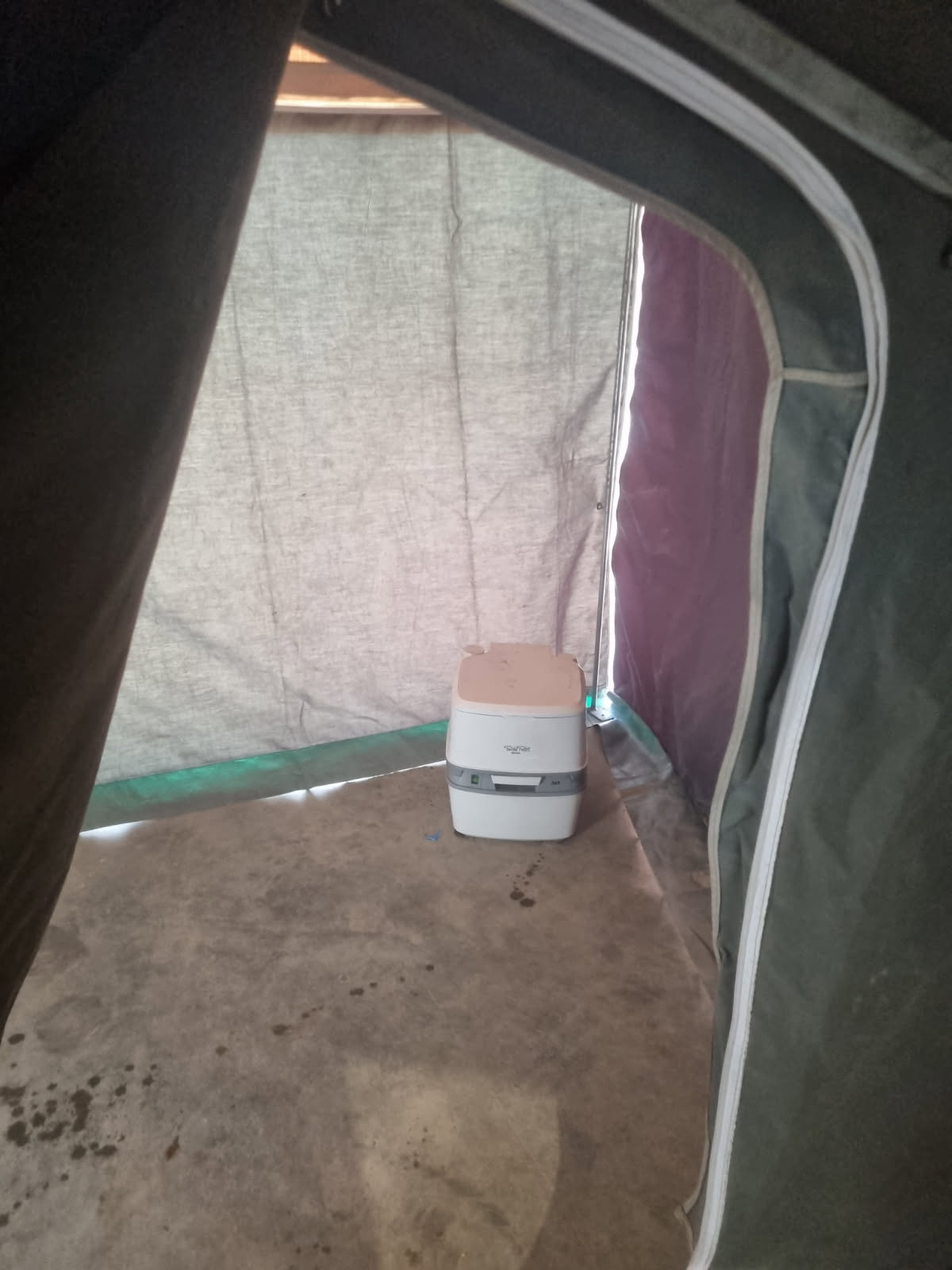 2011 Off Road Cameron Camper - Image 23